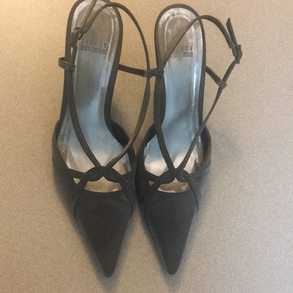 Stuart Weitzman pointy toe silver sling backs - Picture 4 of 8